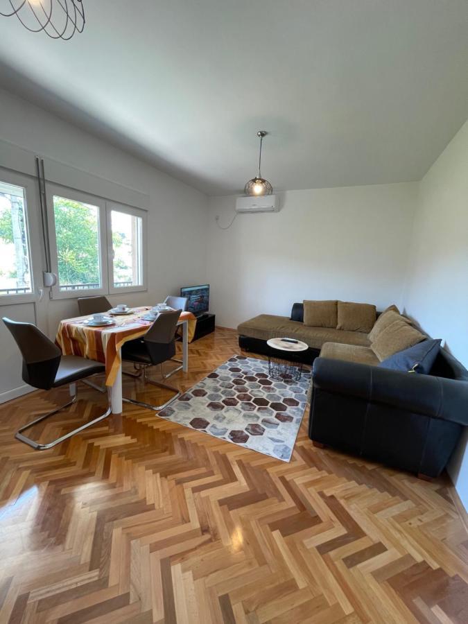 Entire 1-Bedroom Apartment With Free Parking Podgorica Exterior photo