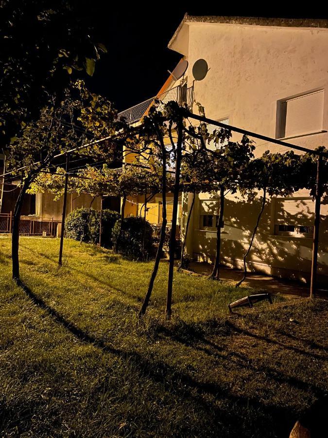 Entire 1-Bedroom Apartment With Free Parking Podgorica Exterior photo